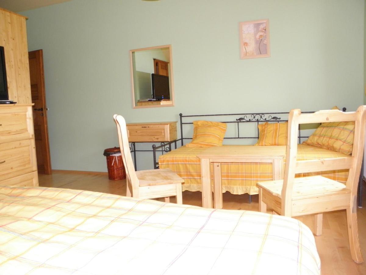 Penzion U Lisky Jarosov nad Nezarkou Exterior foto