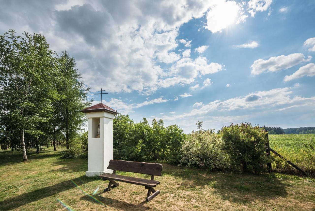 Penzion U Lisky Jarosov nad Nezarkou Exterior foto