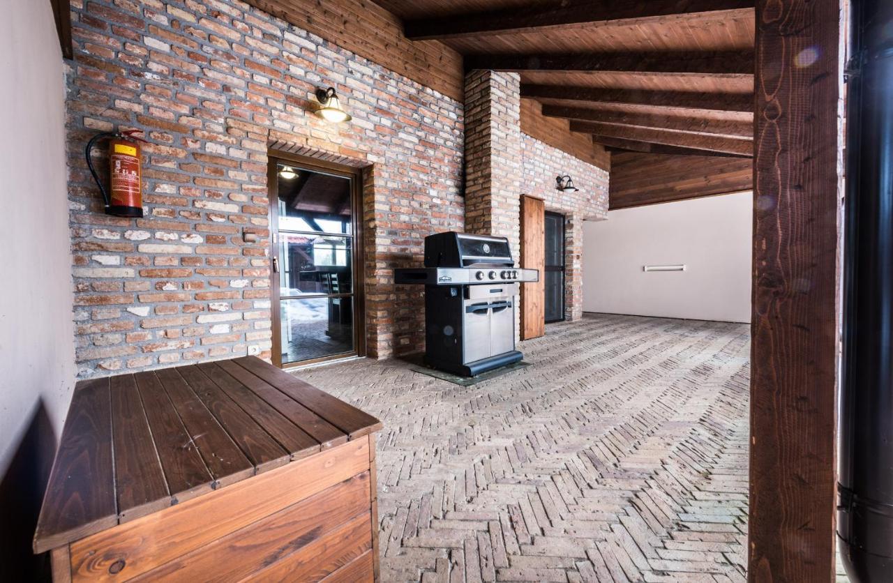 Penzion U Lisky Jarosov nad Nezarkou Exterior foto